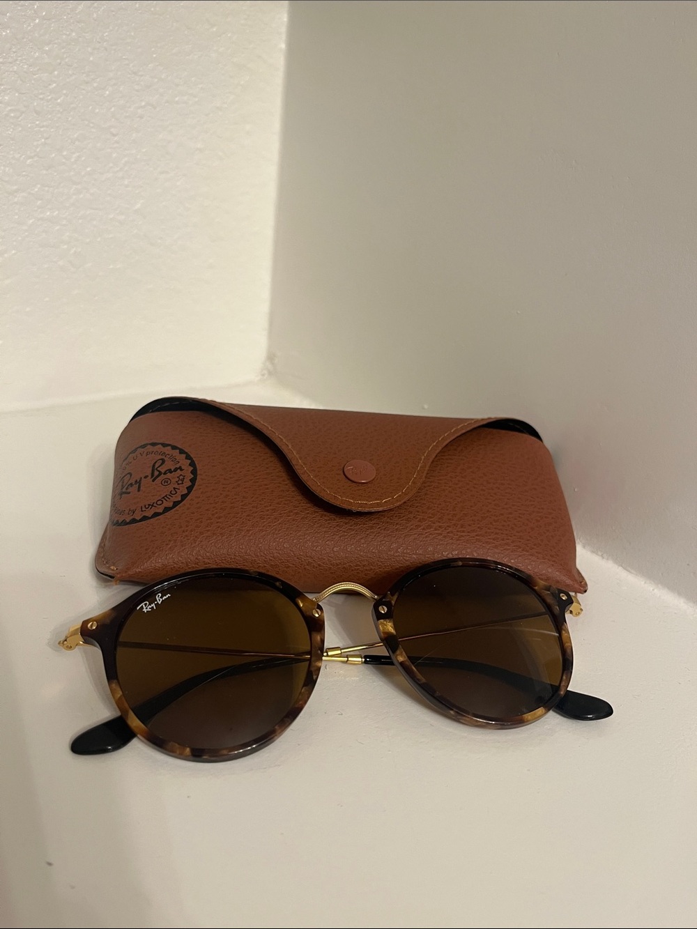 Ray-Ban Tortoiseshell Frame Sunglasses with Brown Lenses and Gold Bridge